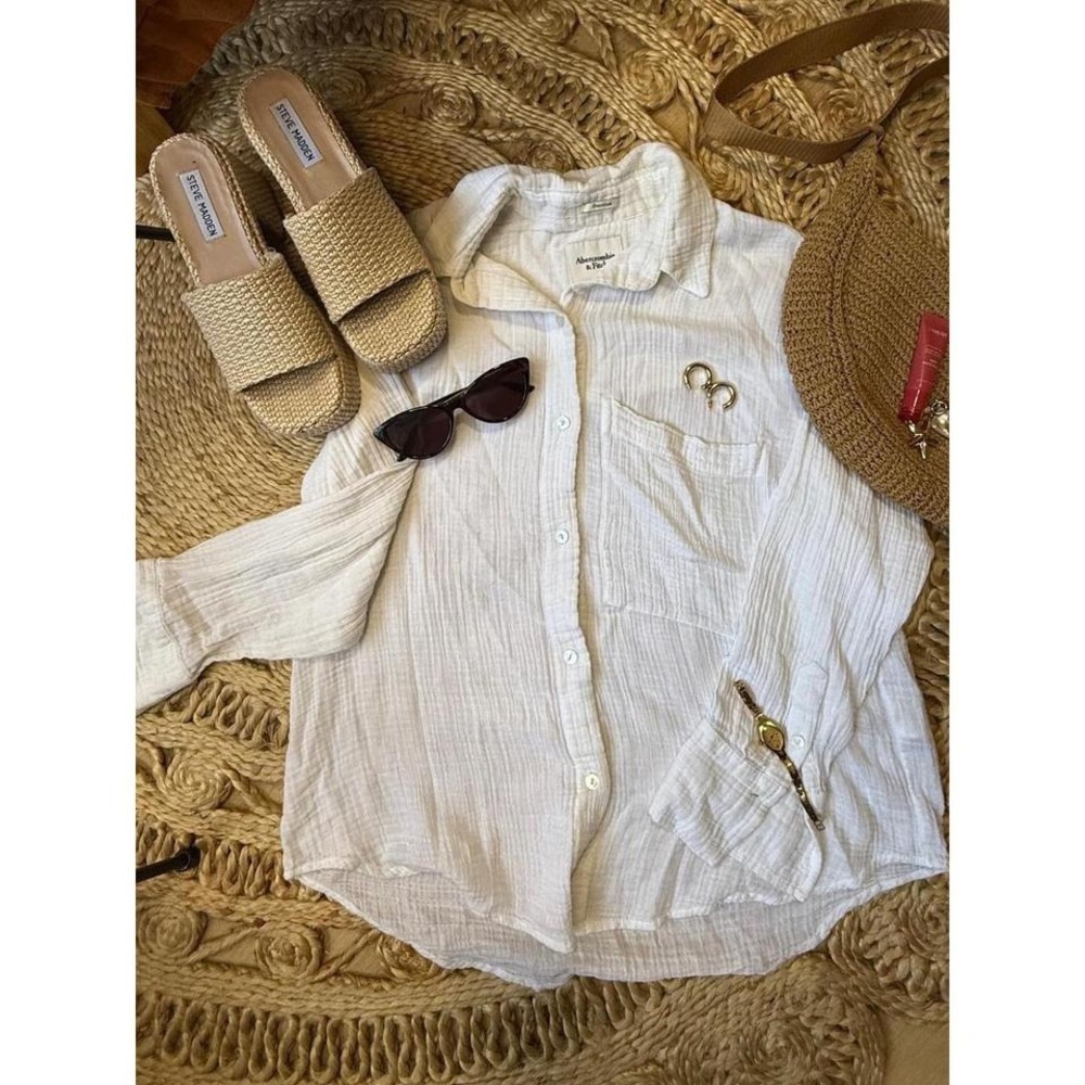 Abercrombie & Fitch white linen button up shirt